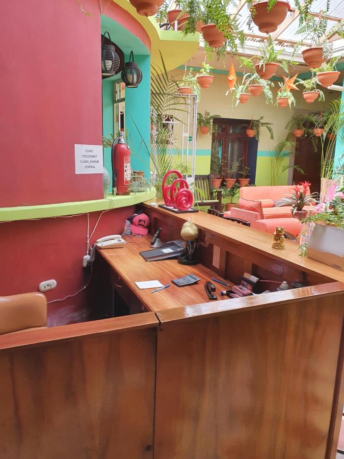 קצאלטננגו Hotel Kasa Kamelot Central מראה חיצוני תמונה