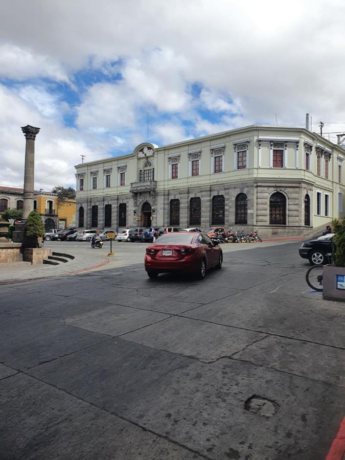קצאלטננגו Hotel Kasa Kamelot Central מראה חיצוני תמונה