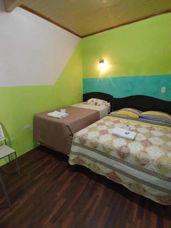 קצאלטננגו Hotel Kasa Kamelot Central מראה חיצוני תמונה