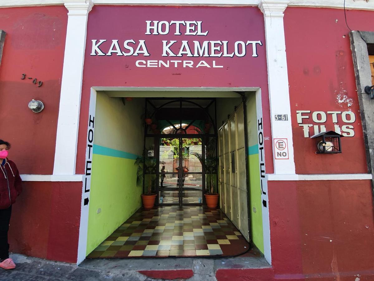 קצאלטננגו Hotel Kasa Kamelot Central מראה חיצוני תמונה